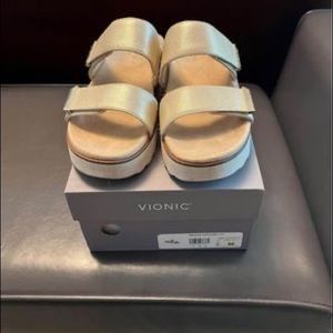 Vionic Brandie Champagne Sandal